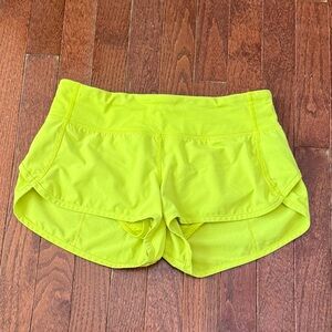 lululemon Speed Up Women's Shorts Size 4 - yellow